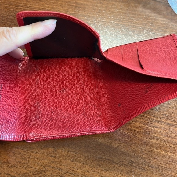 EUC Louis Vuitton Red Epi Compact Wallet - Picture 8 of 9